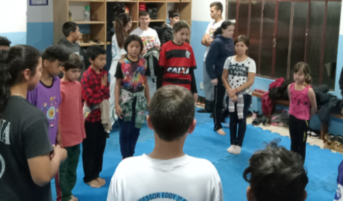 Ajuda para 1 formatura de capoeira