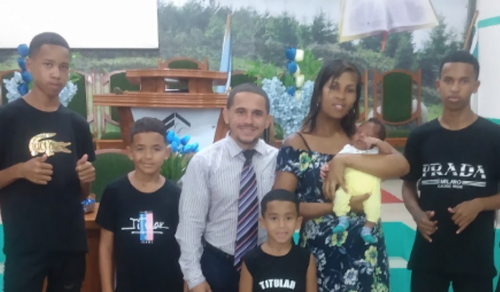 Compra uma motoca para eu trabalhar para ajuda minha família 