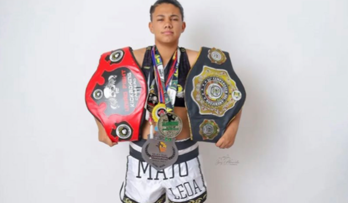 ME AJUDE A LUTAR NA TAILÂNDIA 