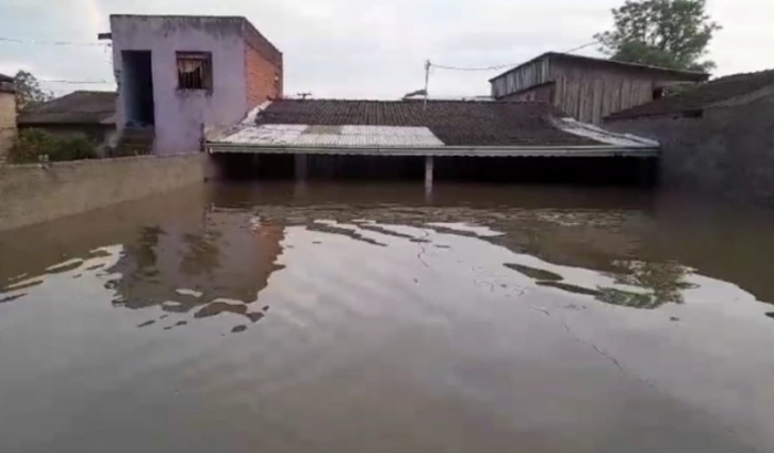 Ajuda para Elda Sampaio recomeçar 