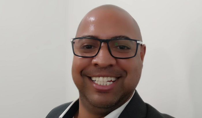 Meu carro danificou o motor sou motorista de aplicativo e não tenho como fazer e me manter parado todos esses dias 