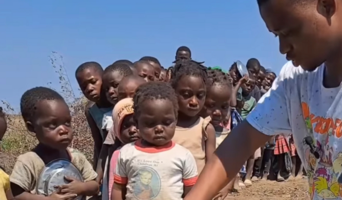 Juntos somos mais fortes, nos ajude a mata a fome das crianças