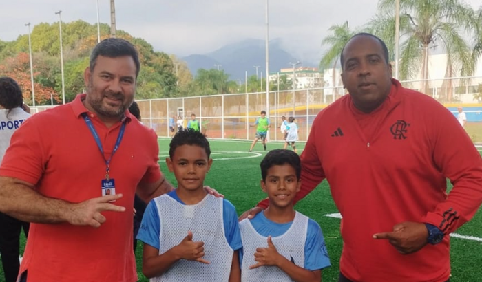 Ajude o Brayan a comprar uma chuteira 