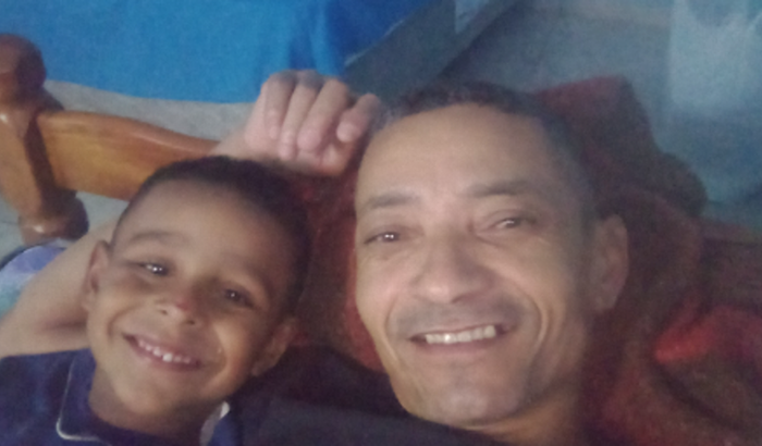 Compra uma casa pra mim morar com minha família 