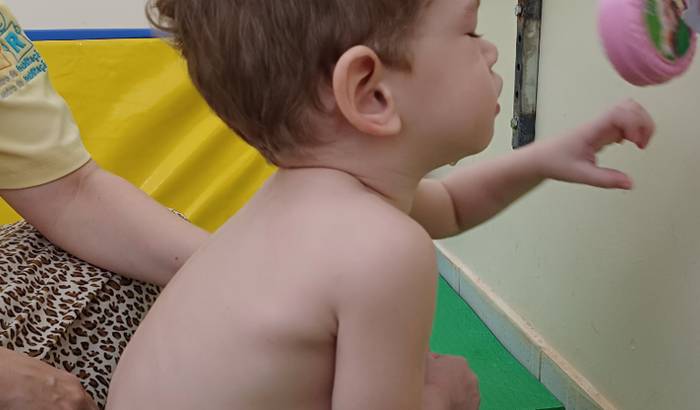 Body postural do Theo