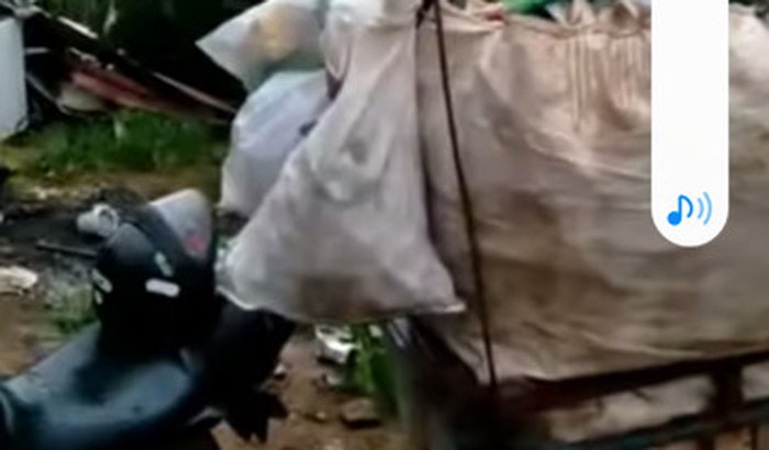  Me ajuda Roubaram minha moto e carretinha preciso muito de outra 