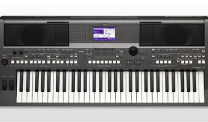 Ana e seu futuro teclado magico