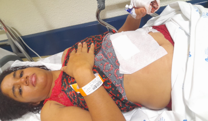 Ajuda a custear na compra da passagem de Larissa Pereira e Sua filha Emanuele para o Brasil 