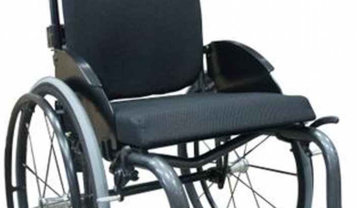 Conquistar cadeira monobloco 