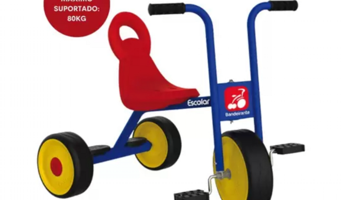 Triciclo de Aniversário para o Dr Lewis