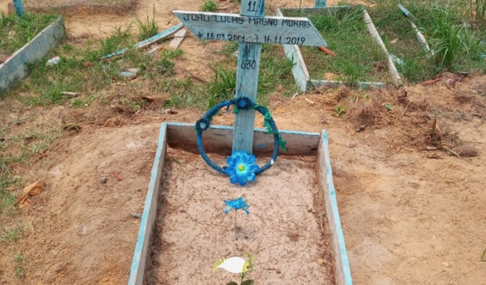 Ajude na manutenção do jazigo do João Lucas