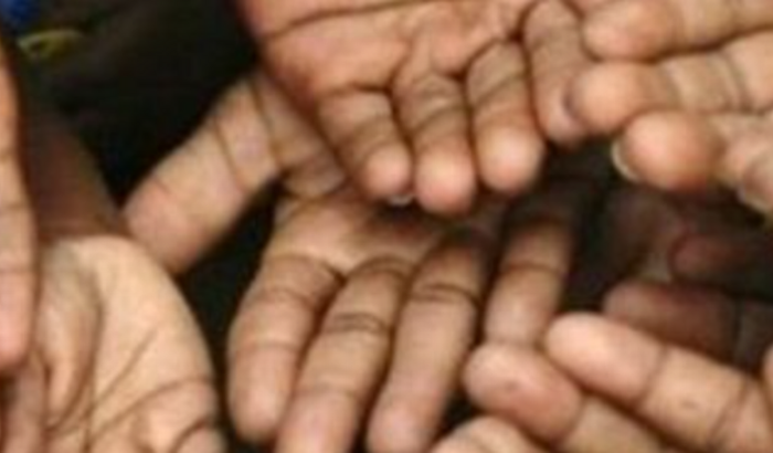 Ajude a doar para os necessitados das enchentes com uma doação para nós