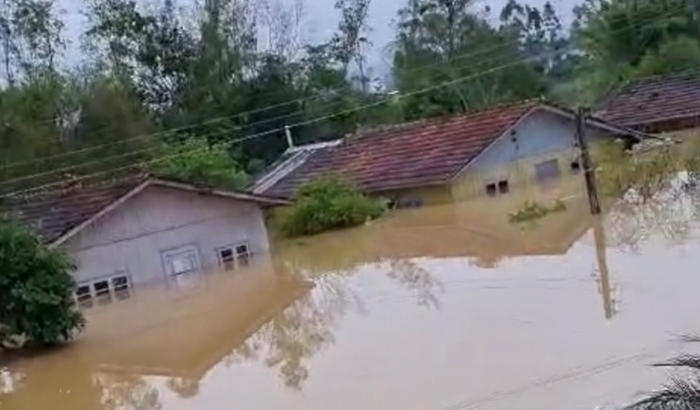 Reconstruindo Lares Destruídos pela Enchente em Lontras/SC!