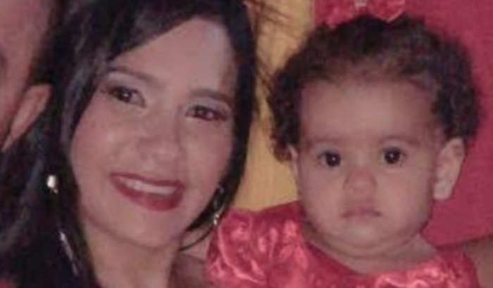 Ajuda para mãe e filha que foram queimadas pelo ex marido