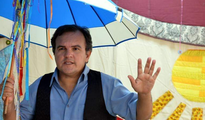 Ação entre amigos - Adonias