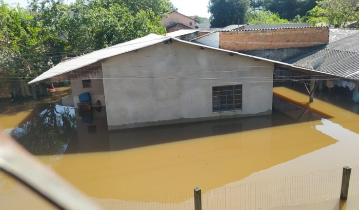 Ajuda para comprar o que foi perdido na enchente Paty e Tcharles