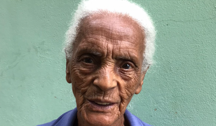 Ajude a consertar a laje/telhado da Dona Binha