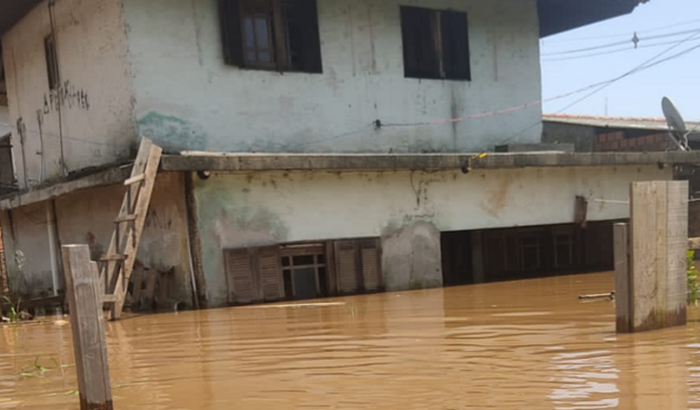 Ajuda para compra de móveis perdidos na enchente
