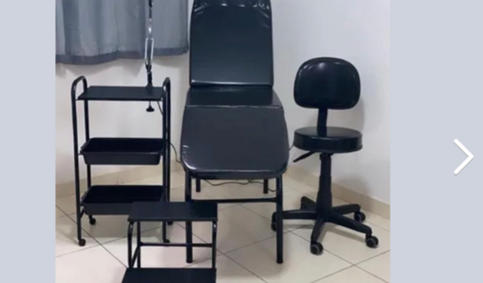 Kit maca, cadeira e escadinha para estudio