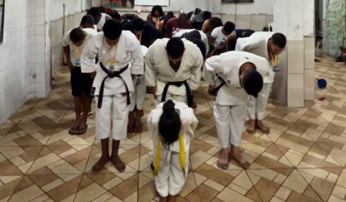 Ajude a comprar os tatames, ventiladores e bebedouro 