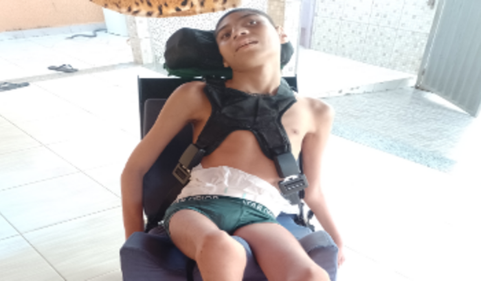 Ajuda para comprar cadeira de rodas do meu filho Daniel