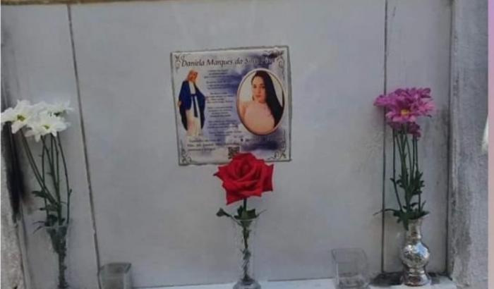 Ajude a comprar um jazigo para Dani