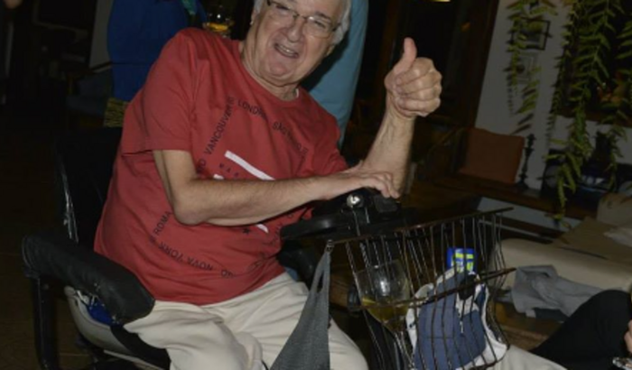 COLABORAÇÃO PARA REPOR NOVA CADEIRA DE RODAS