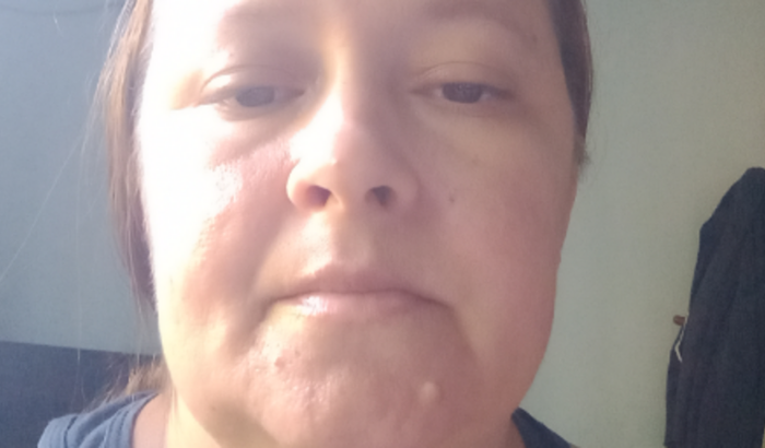 Ajuda para comprar mercadoria de trabalho.