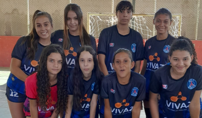 Ajuda na compra do uniforme e equipamentos de futsal feminino