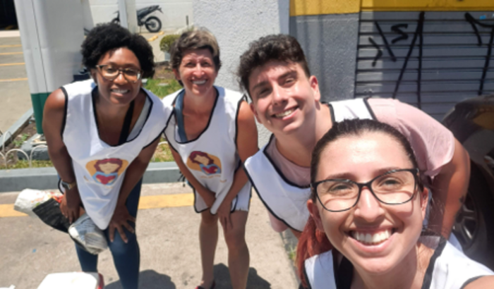 Arrecadação para distribuição de marmitas