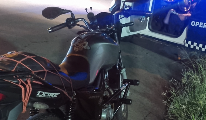 Ajuda para retirar a moto do pátio!
