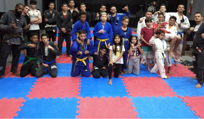 Projeto social Resgatando vidas 