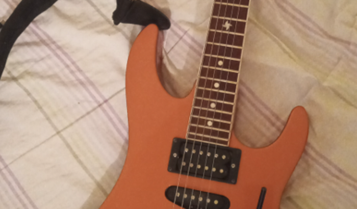 Ajuda para arrumar minha guitarra 