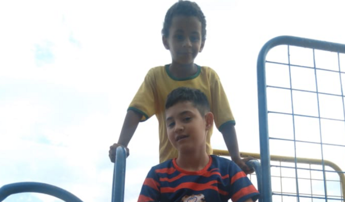 Ajuda moradia/educação 