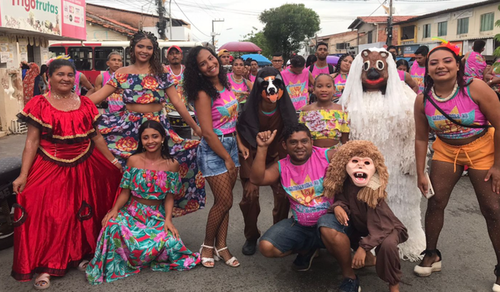 Reforma das vestimentas dos personagens da B. Urso Caprichoso 