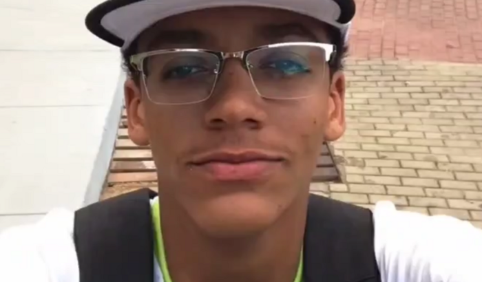 Celular para o preto do Bernardo 