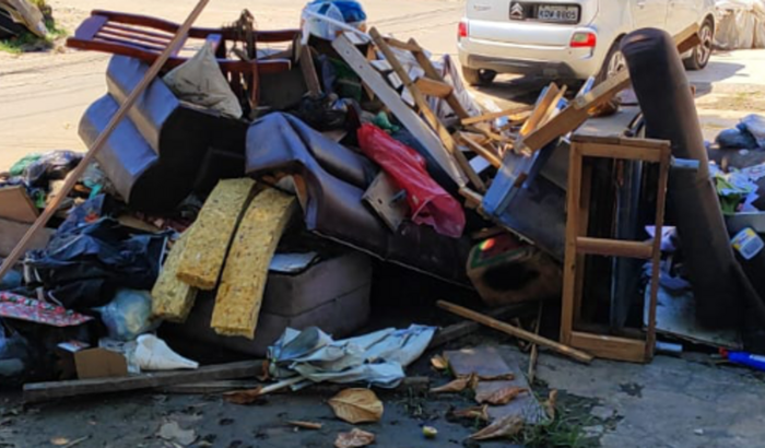 Meu tio perdeu tudo nas enchentes