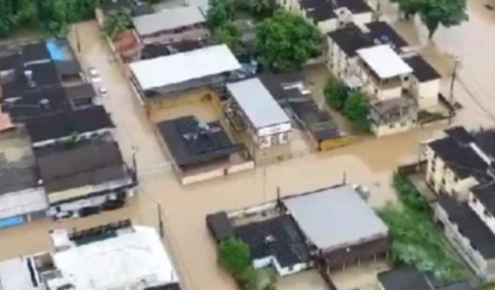 Ajuda para a estagiária Sarah 