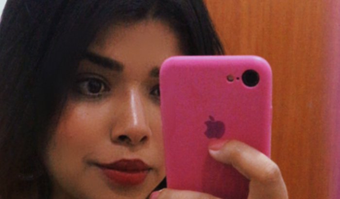 Meu celular tá queimado a tela, preciso de um novo pra levar alegria pra sua casa