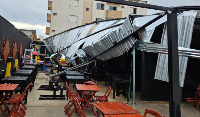 NOS AJUDE NA RESTRUTURAÇÃO DO TININS BAR