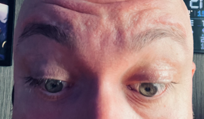 Fazer as sobrancelhas de 12k com a Natalia Beauty