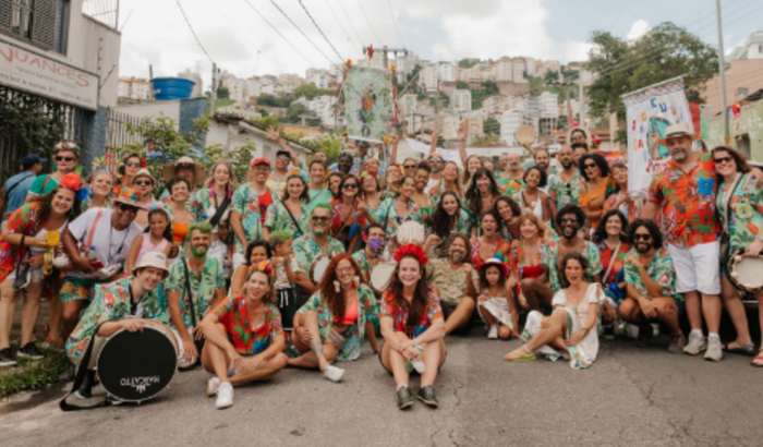 Botar o bloco Andacunfé na rua "Mar da Revolução"