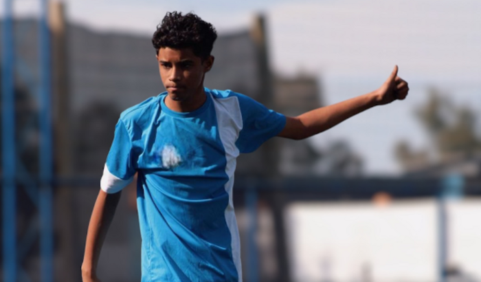 Ajudando o xande participar do teste de futebol de Guararema 