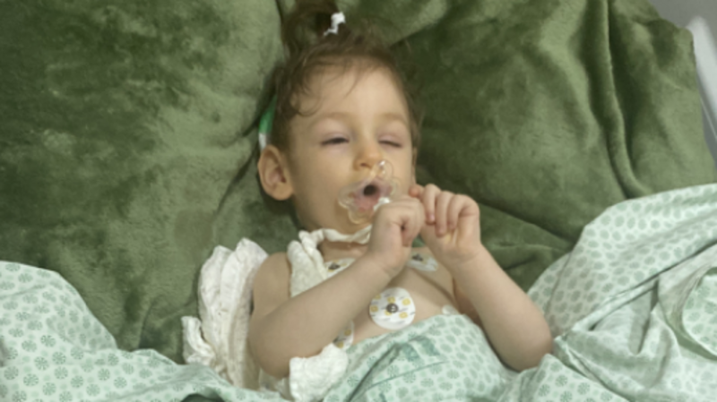 imagem da vaquinha Ajude a Maria Paula. Cirurgia látex free Hidrocefalia.