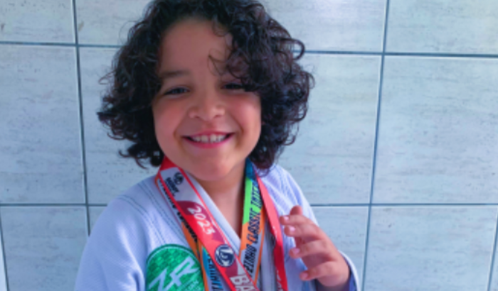 Ajude Pão de queijo competir o Europeu Kids