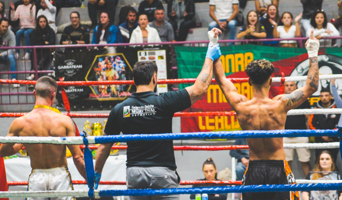 Ajuda para ir em busca de um sonho. O mundial de muay thai