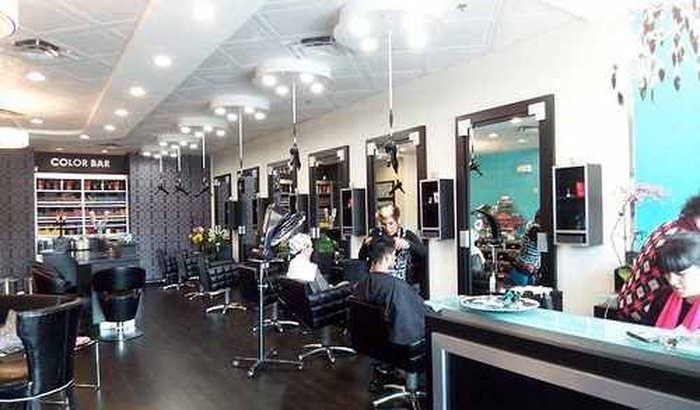 Ação social e Salão de beleza Unissex