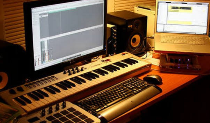 Me Ajude a Montar um Home Studio