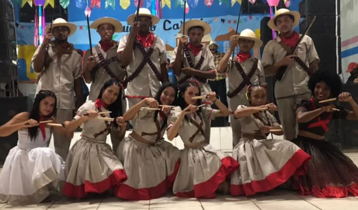 Nos ajude a comprar os calçados da nossa quadrilha junina