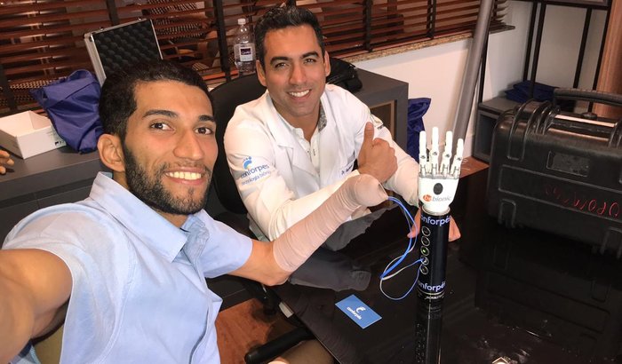 Preciso comprar uma Mão Biônica 🤖